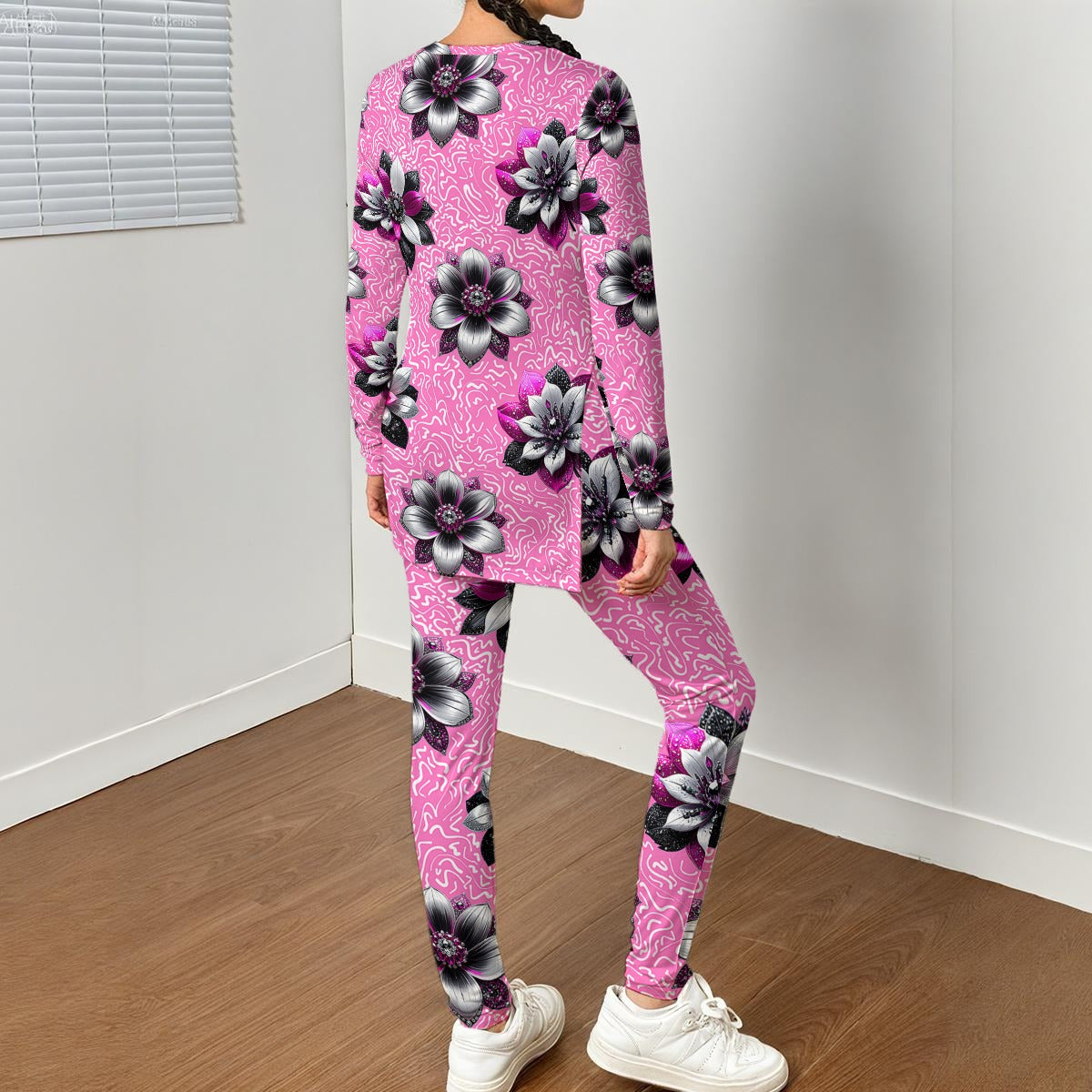 Rhinestone Flowers In Pink All-Over Print Women's Side Split T-shirt Set