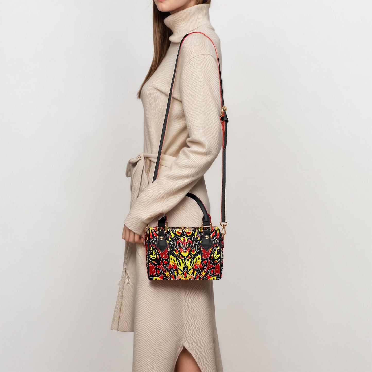 Red Eyes Chic Crossbody Bags