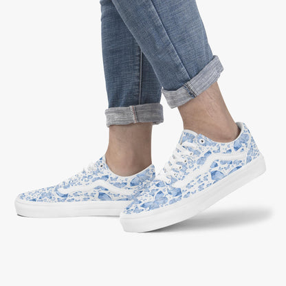 Blue Butterflies In White Trendy Low-Top Canvas Sneakers